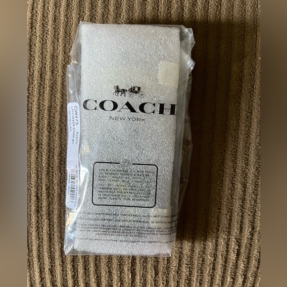 Coach Dinosaur Sticker Bag Charm nwt in packaging - Picture 2 of 3